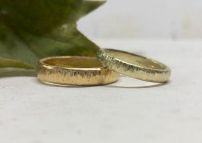 Baumstammeheringe 750 Gold und 585 Gold