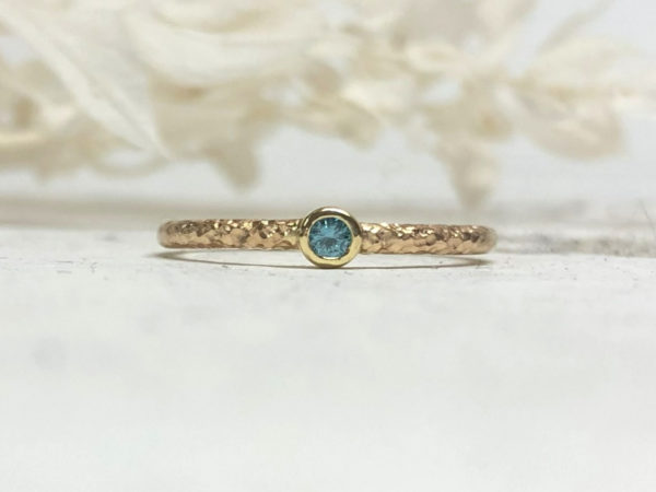 Rosegoldring mit blauem Diamant Thetes 2