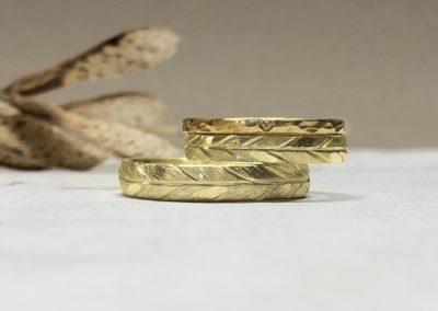 Trauringe Feder in 585 Gold und Verlobungsring mit Herz Aridene